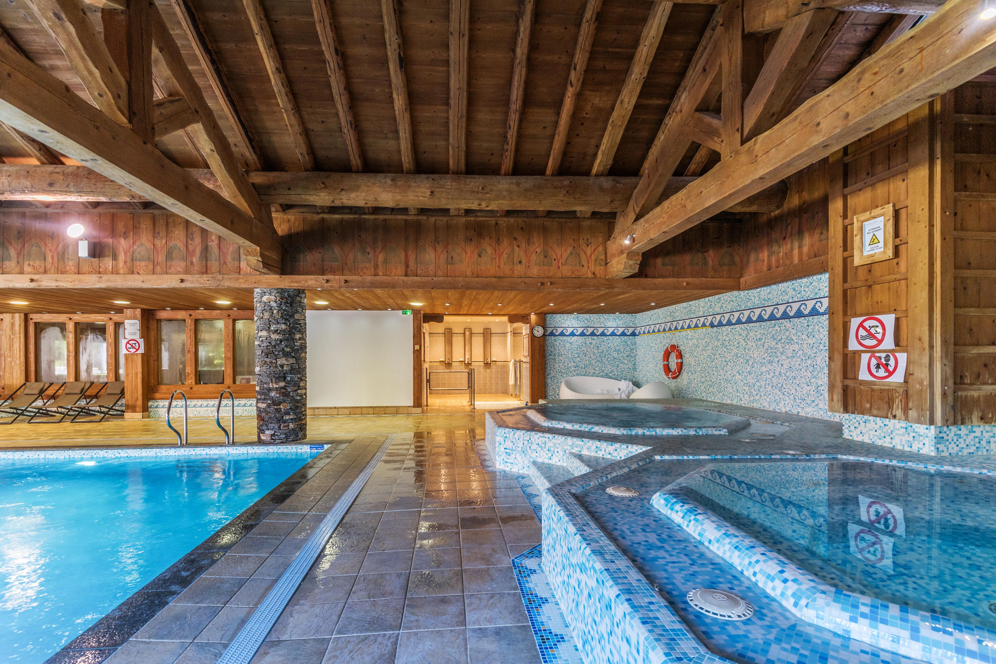 Residence Pierre & Vacances Premium Les Fermes Du Soleil Les Carroz d'Araches Exterior foto